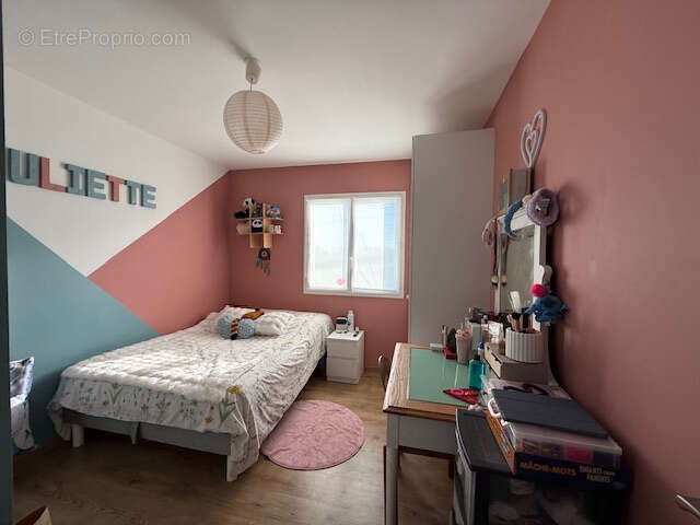 Maison à SAINT-REMY-EN-ROLLAT