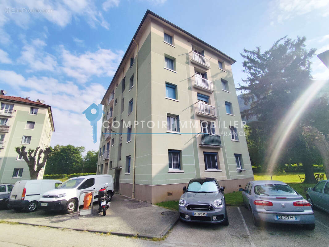 Appartement à VIZILLE