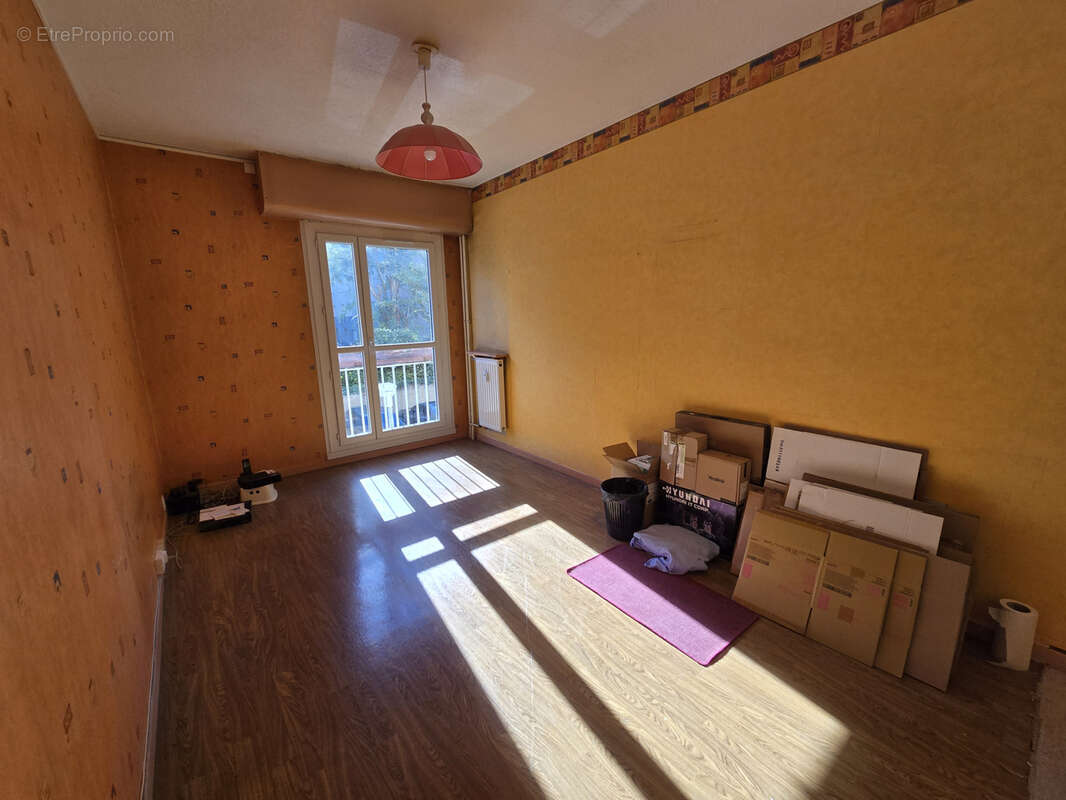 Appartement à LE PONT-DE-CLAIX