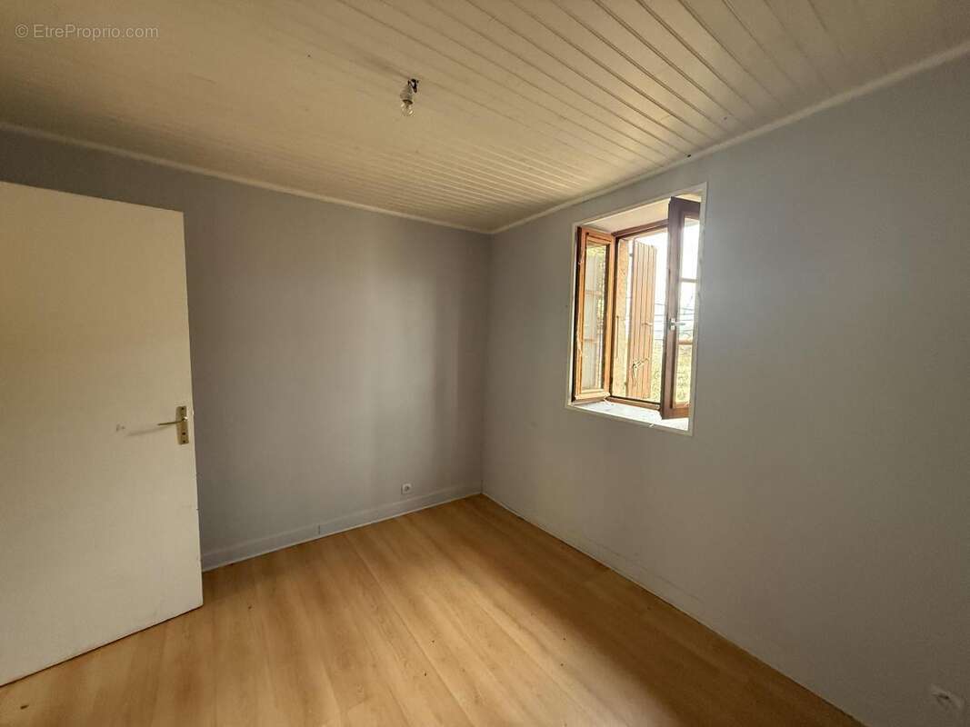 Maison à BEAUCHASTEL