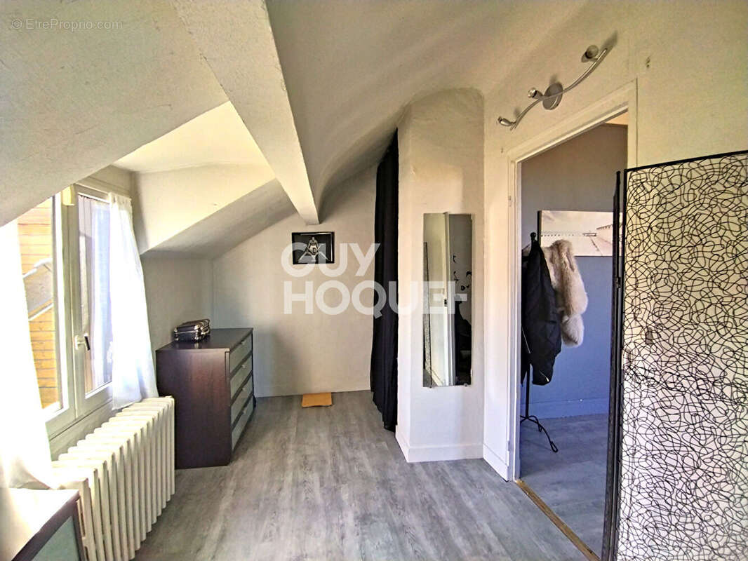 Maison à L'HAY-LES-ROSES