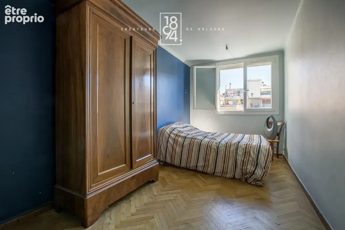 Marseille 6ᵉ – baille – t2/3 traversant avec terrasse, balcon, ascenseur et cave - photo 8