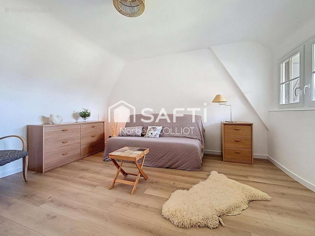 Photo 8 - Maison à LE MESNIL-SAINT-DENIS