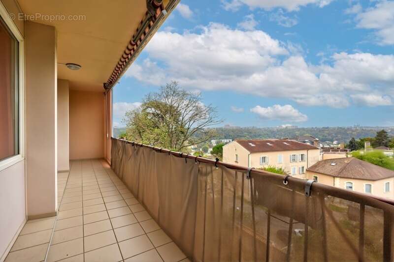 Appartement à LYON-9E