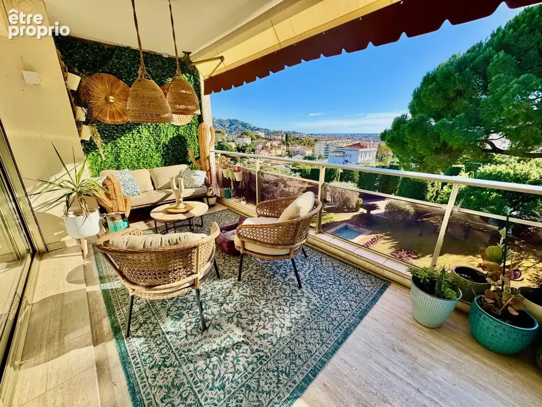 Cannes Tassigny vente 4 pièces en dernier étage - photo 2
