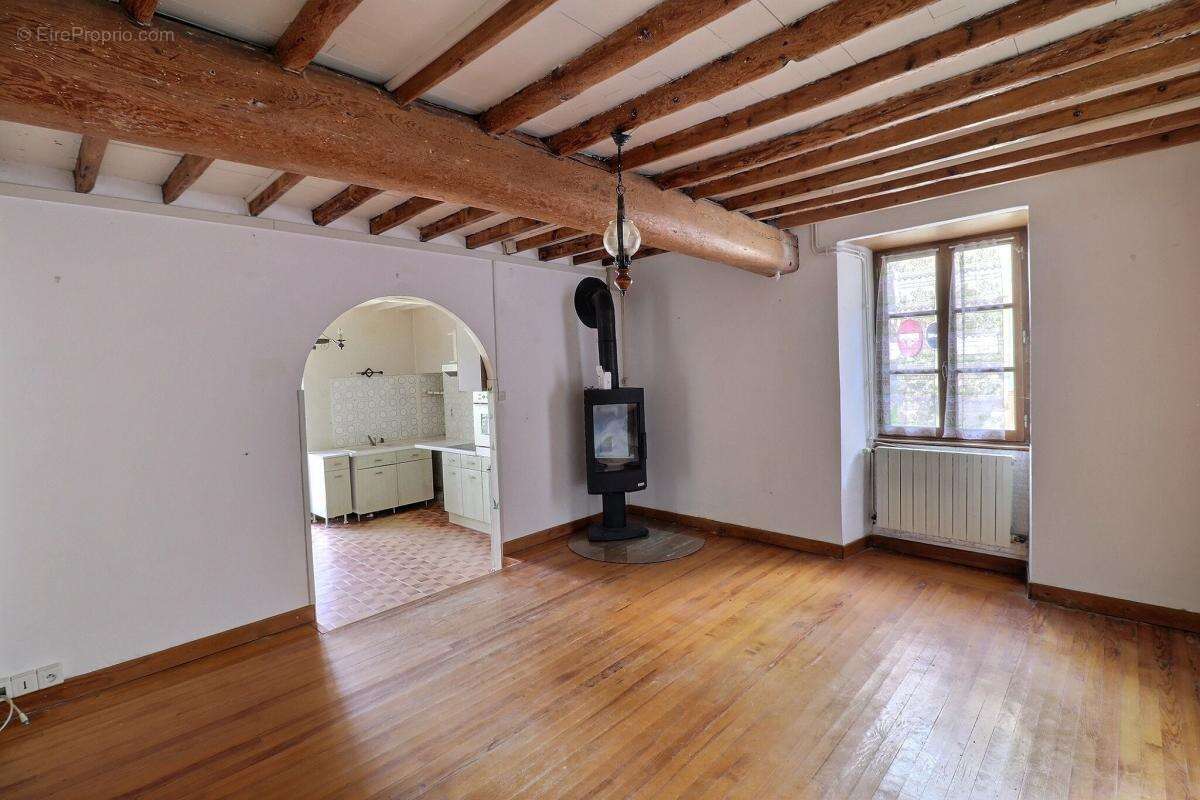 Maison à SAINT-CHEF