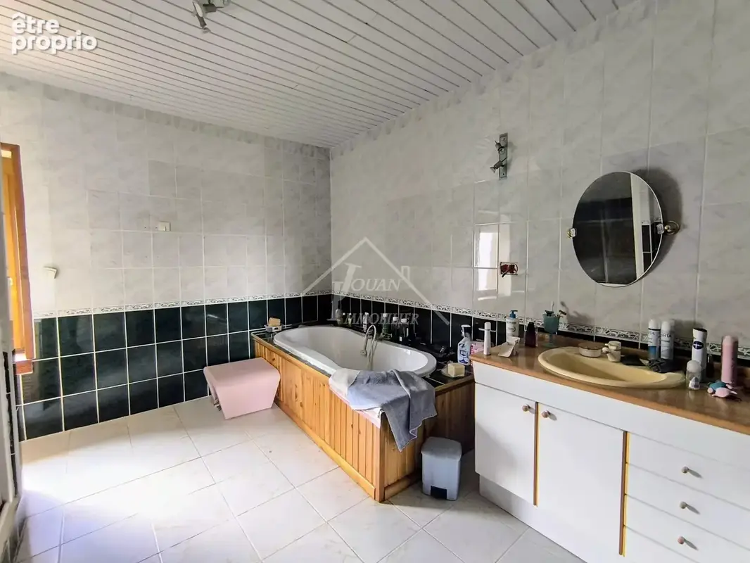 Maison de bourg à rénover avec jardin et garage - photo 15