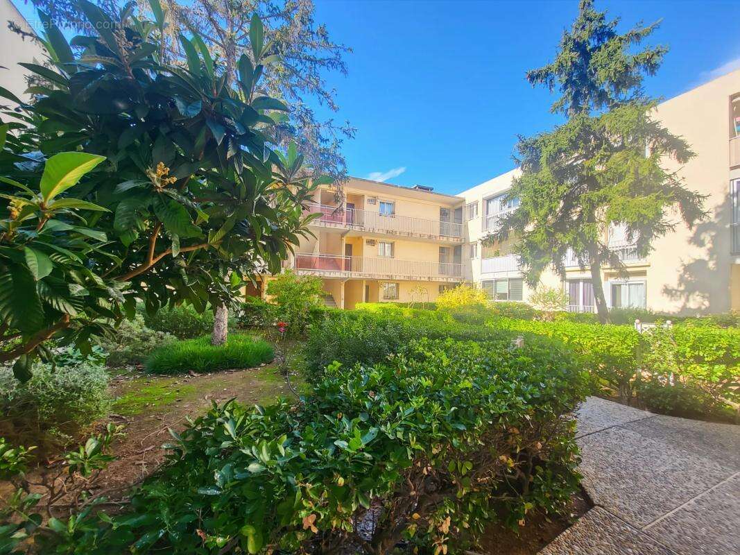 Appartement à SIX-FOURS-LES-PLAGES