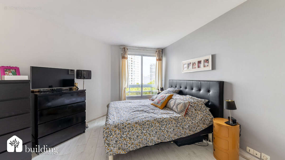 Appartement à LEVALLOIS-PERRET
