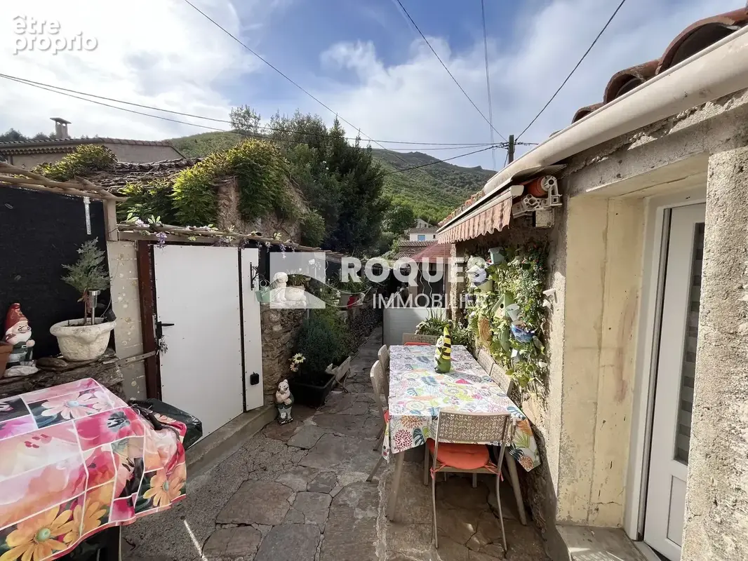 A Vendre, Maison avec cour et garage, ROSIS - photo 2