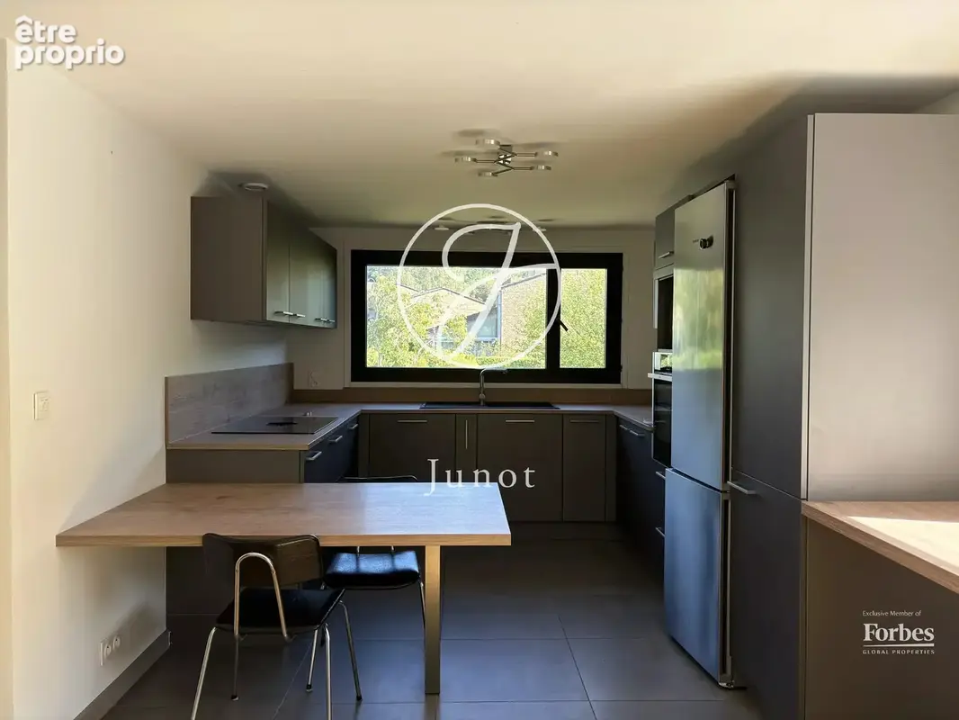 Villeneuve d'Ascq - BRIGODE - Maison sur Golf - 6 pièces - 150m² - 4 chambres – Jardin - Garage - photo 4