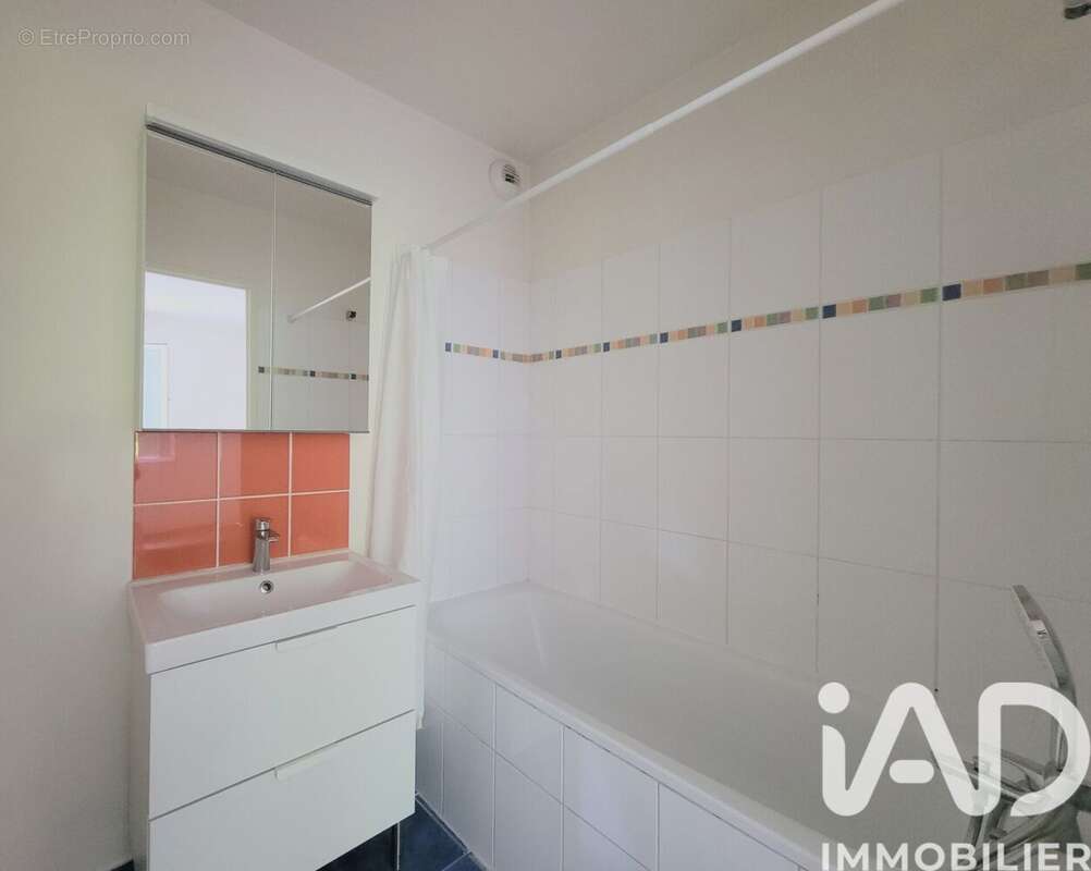 Photo 9 - Appartement à CHOISY-LE-ROI
