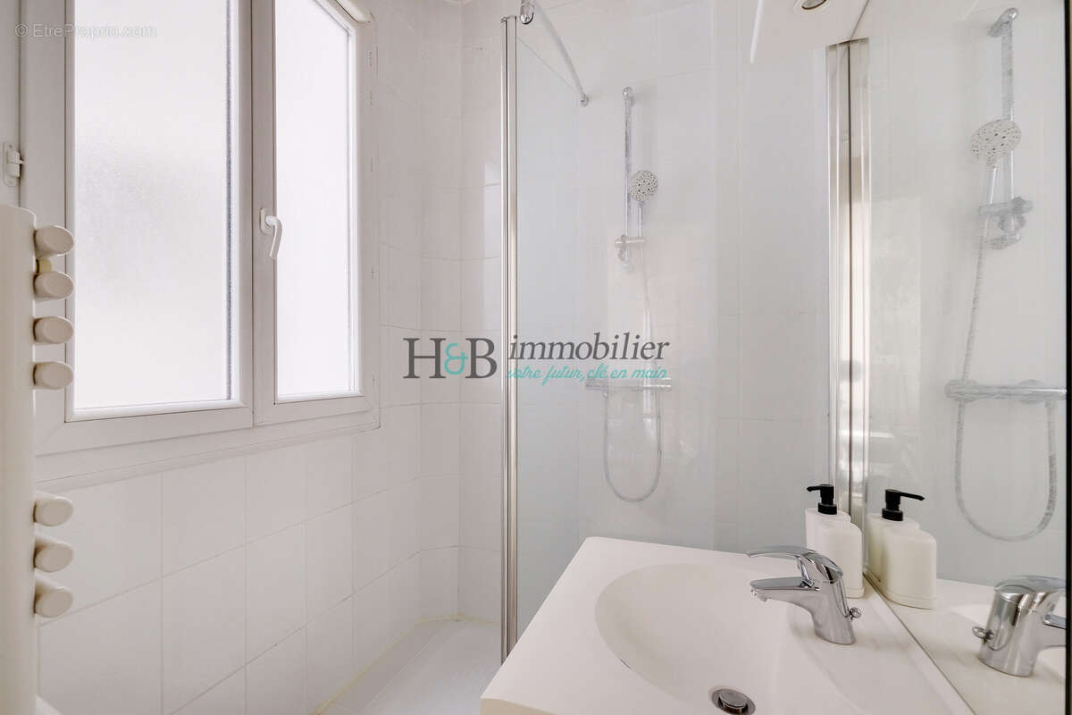 Appartement à PARIS-12E