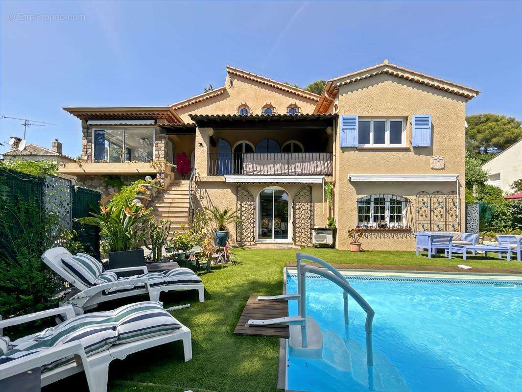 Maison à SAINT-RAPHAEL