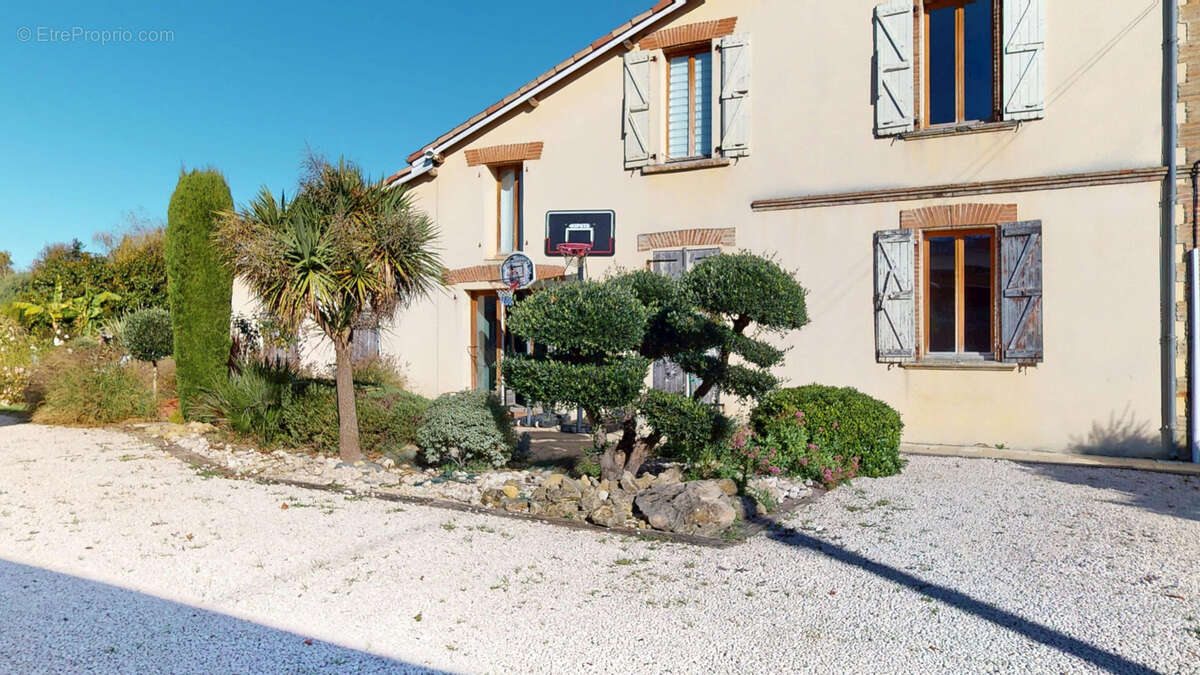 Maison à L&#039;ISLE-EN-DODON