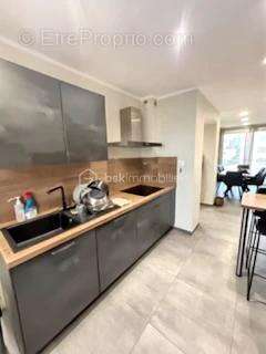 Appartement spacieux avec deux balcons au cœur de la ville ! - photo 10
