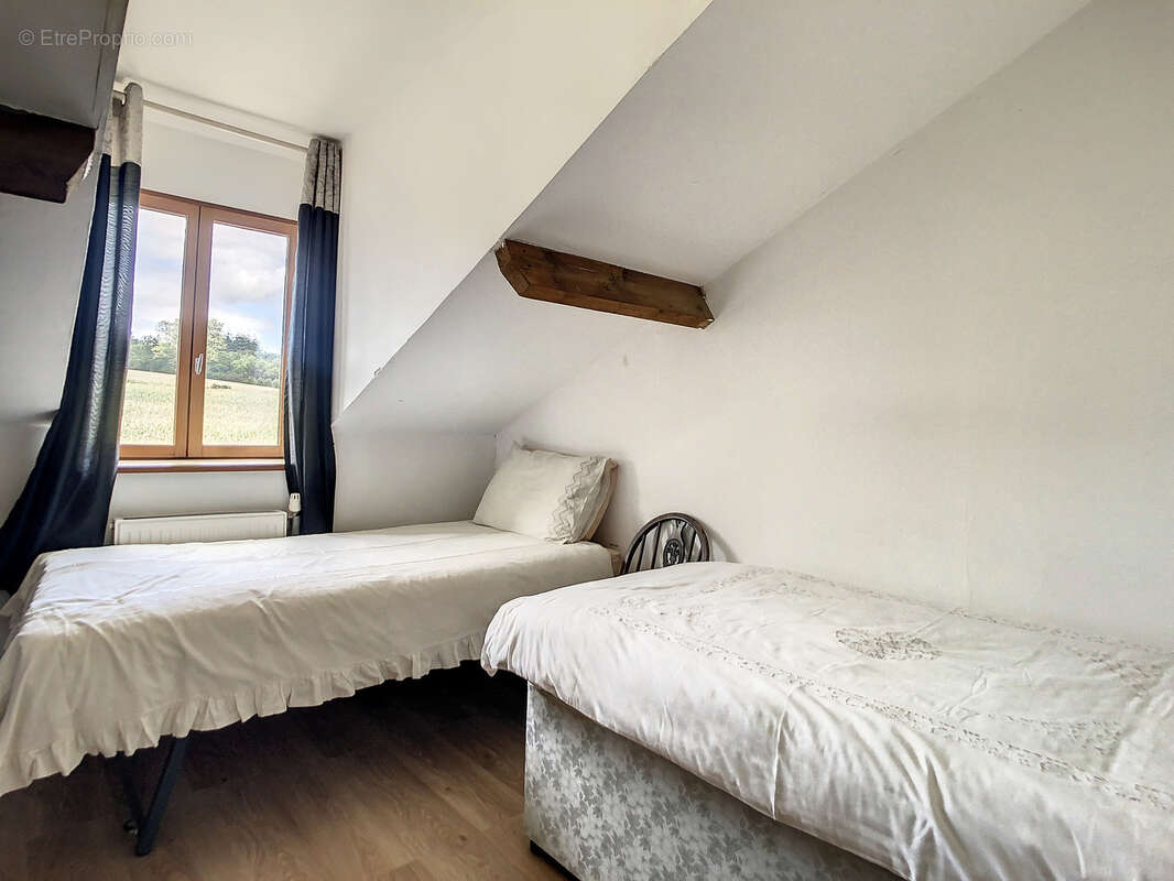 Maison à SAINT-MARTIN-DES-BESACES