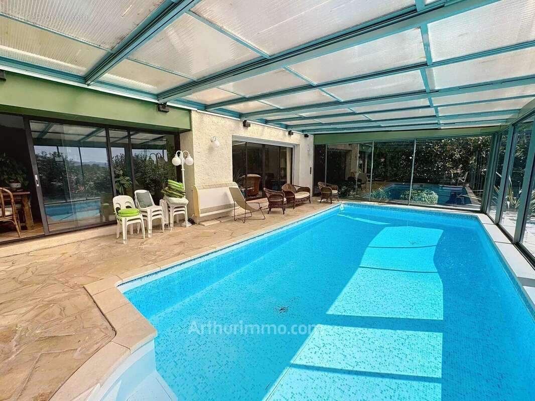 Maison à MOUGINS