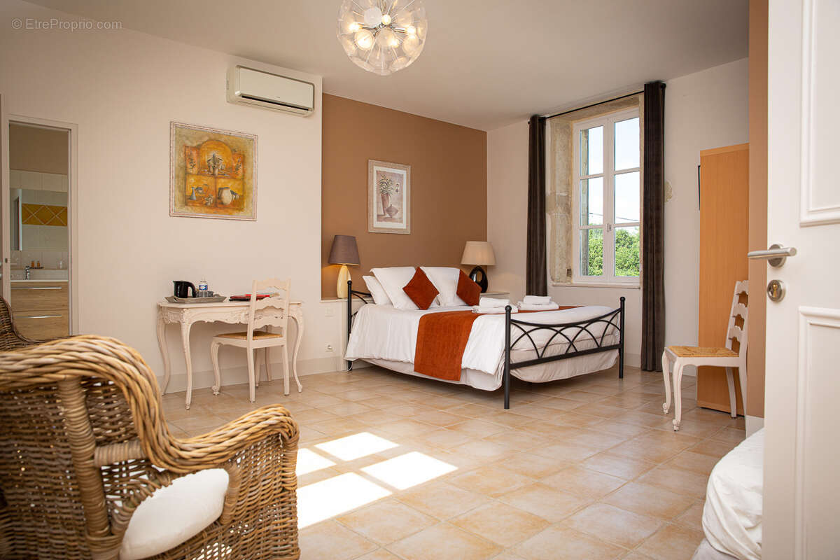 Maison à GRIGNAN