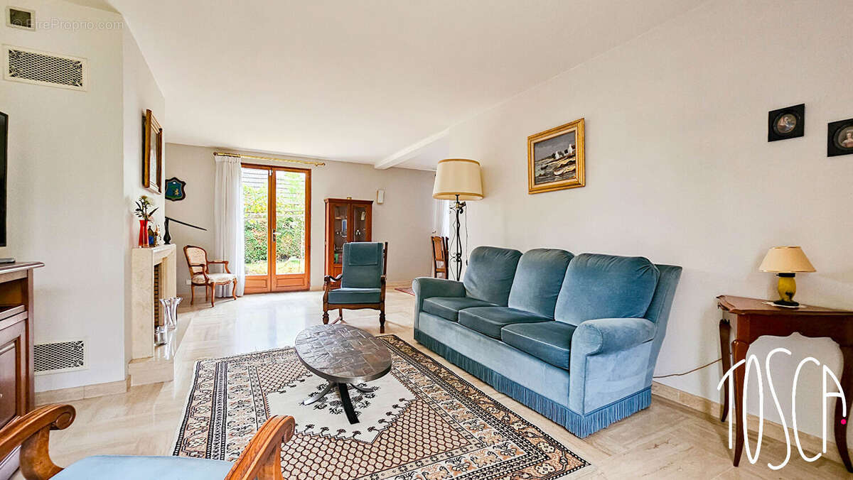 Maison à THIAIS