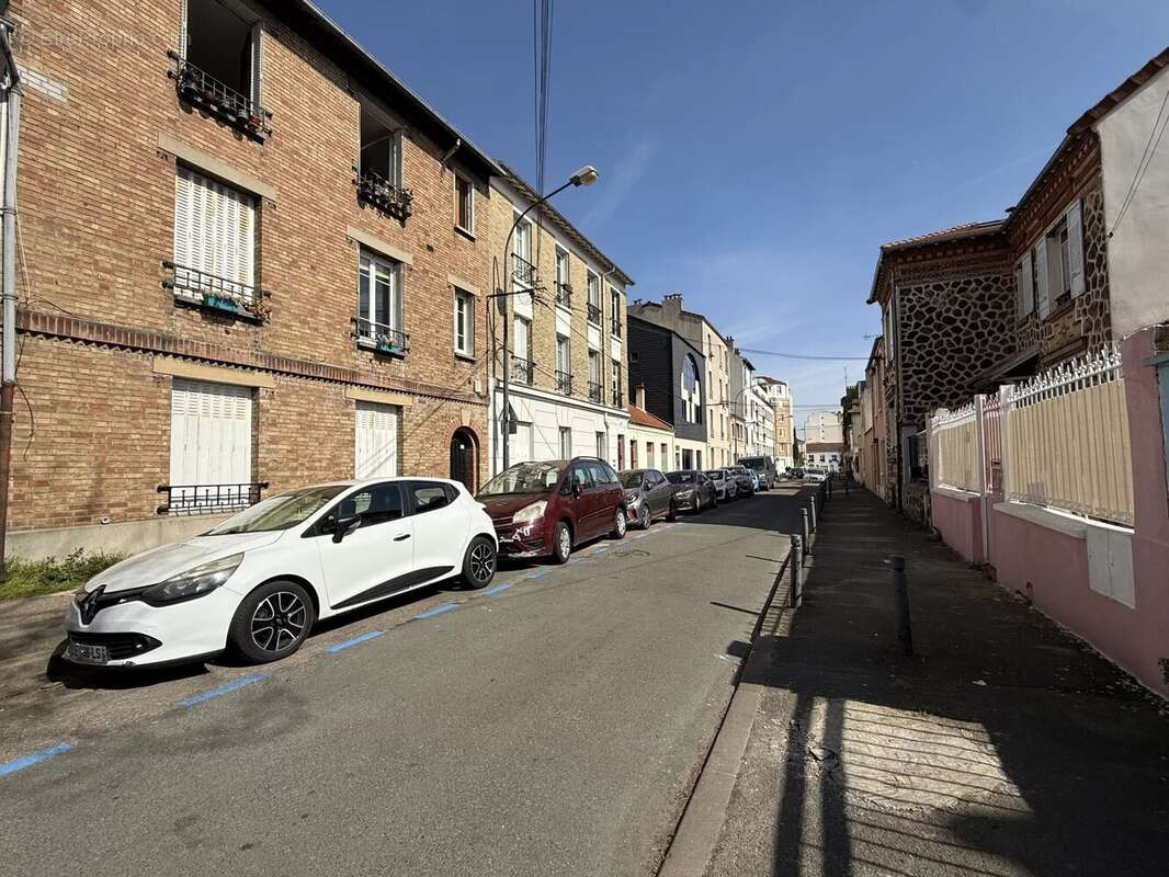 Appartement à LES LILAS