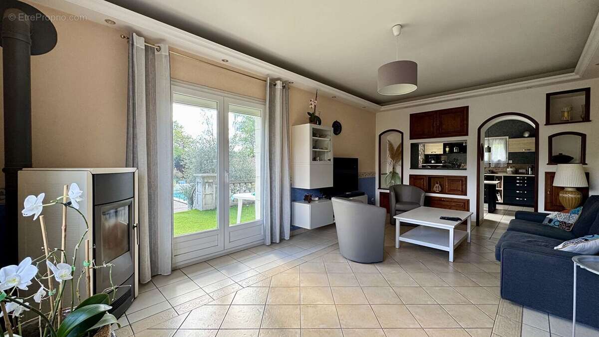 Maison à MARIOL