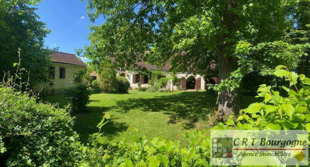 Maison à SAINT-MAURICE-LE-VIEIL