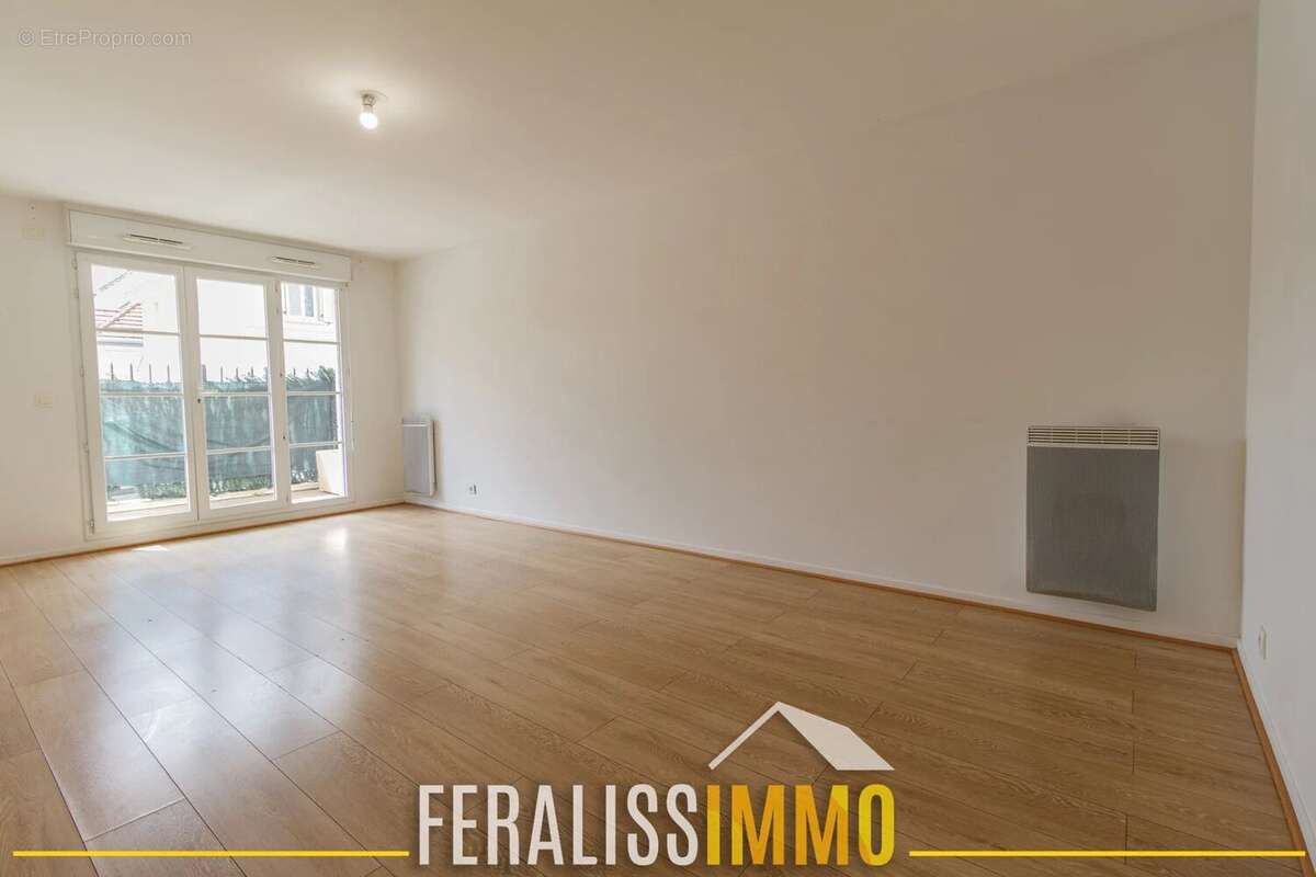 Appartement à VAUREAL
