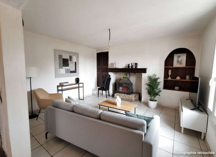 Maison à GALLARGUES-LE-MONTUEUX