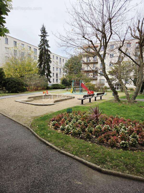 Appartement à RUEIL-MALMAISON