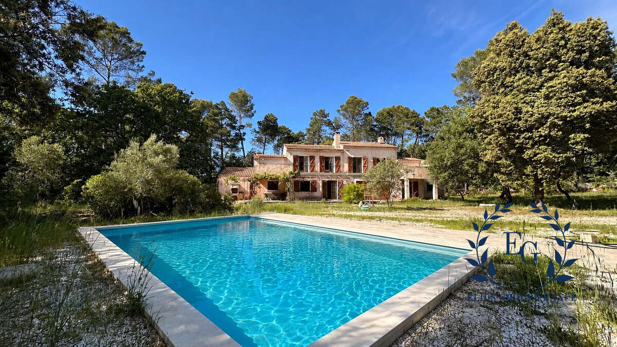 Maison à BESSE-SUR-ISSOLE