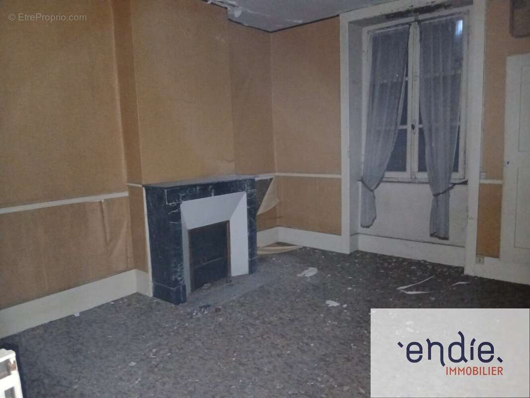 Immeuble de 352 m² à rénover avec fort potentiel  Champlitte (70160) - photo 7