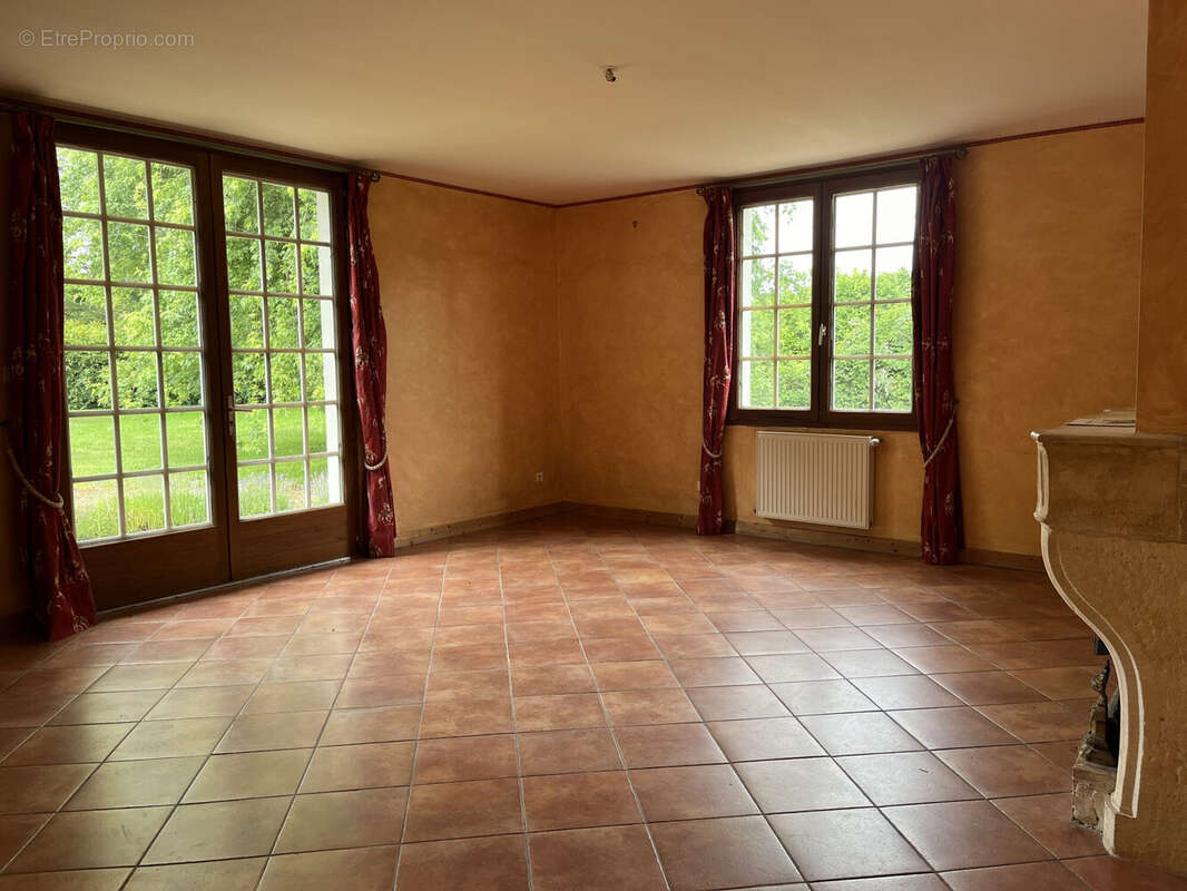 Maison 237 m² à Garnerans  - photo 7