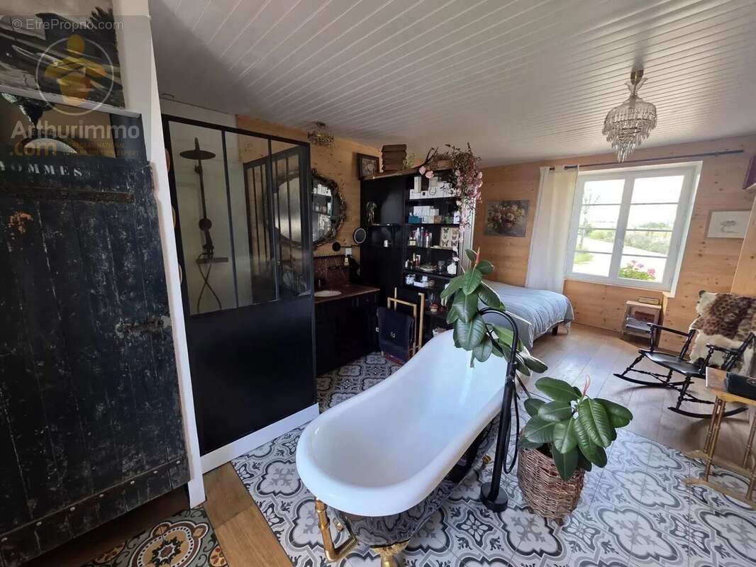 Maison à BOUIN