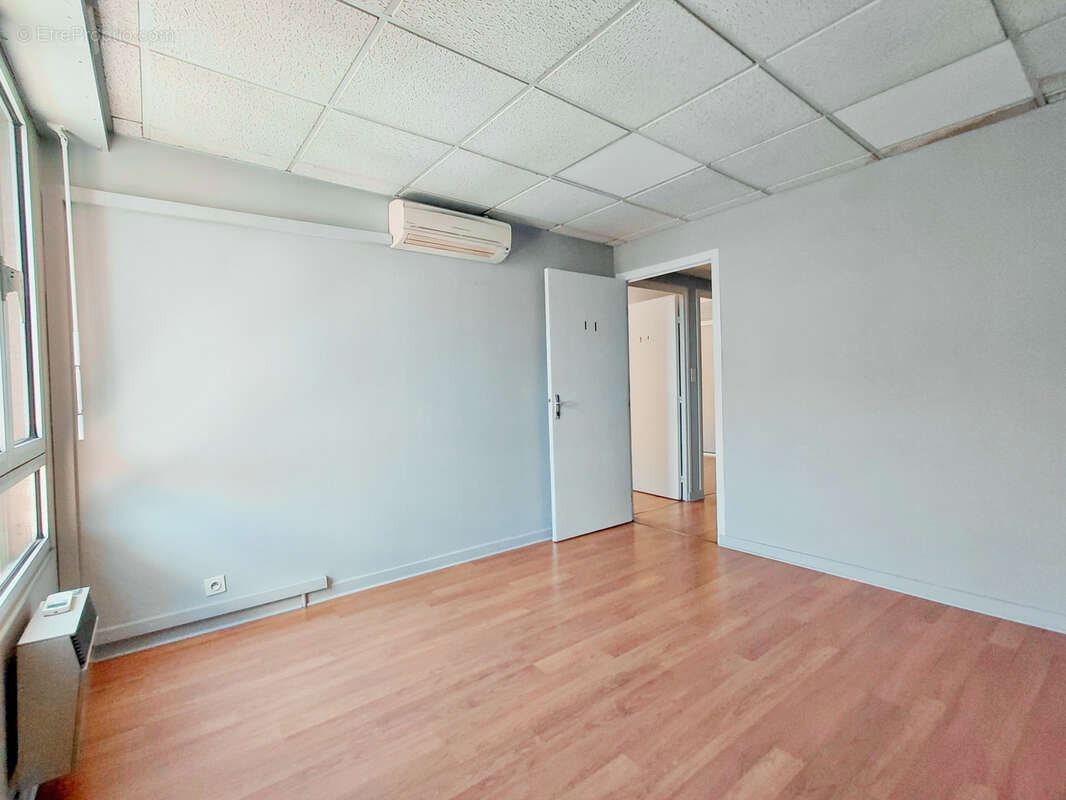 Aubenas centre - bureaux 103m2 - photo 6