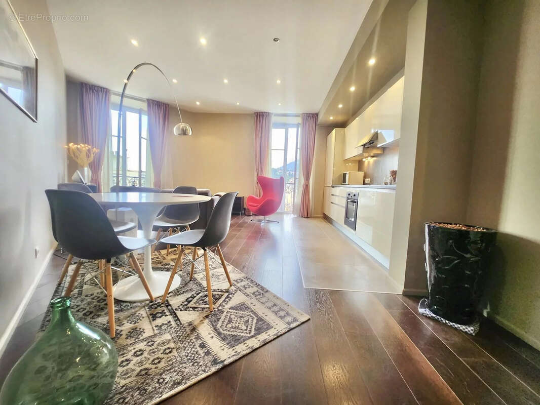 Appartement à MENTON