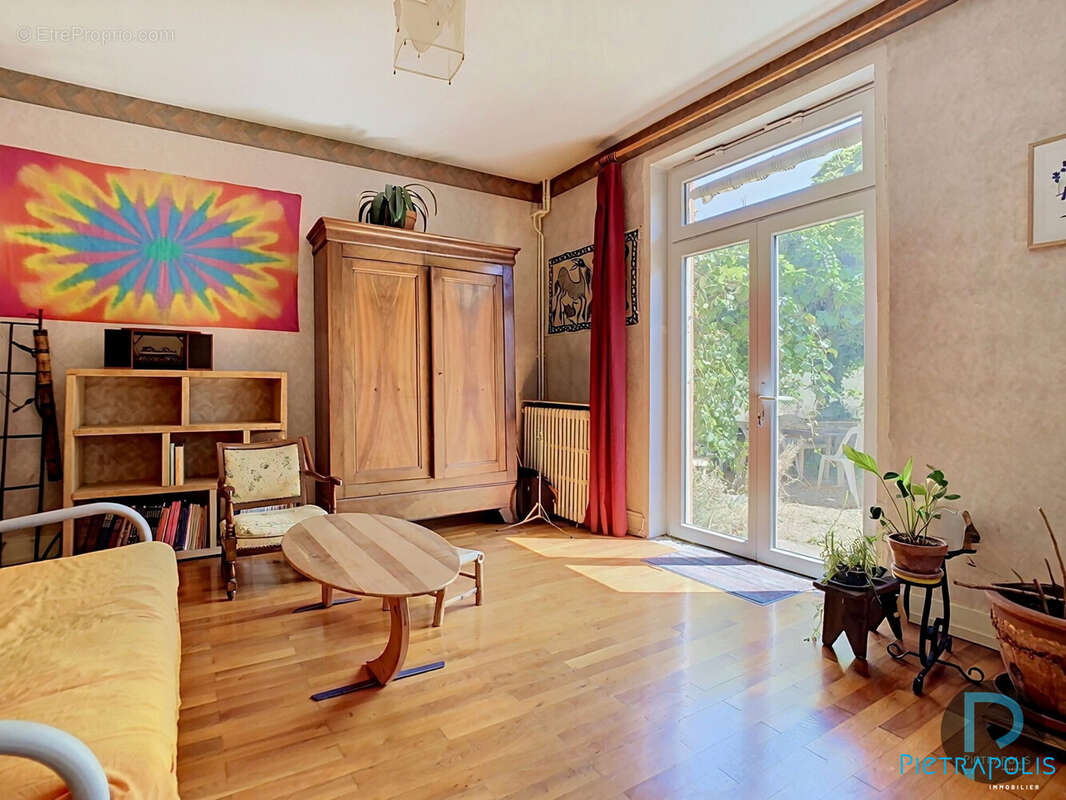 maison BOURG salon sejour