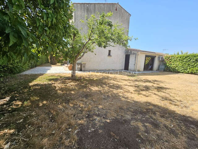 Mauguio A vendre maison de type 5 avec garage - photo 2