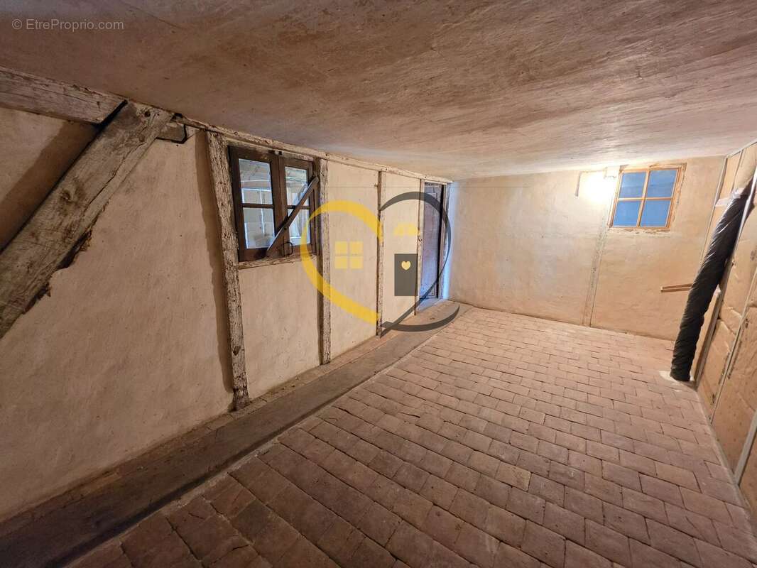 Maison avec dépendances et fort potentiel – Henrichemont - photo 26