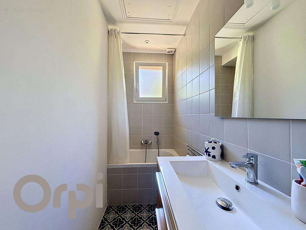 Maison de charme avec vue dominante, studio indépendant, piscine et garage - photo 10