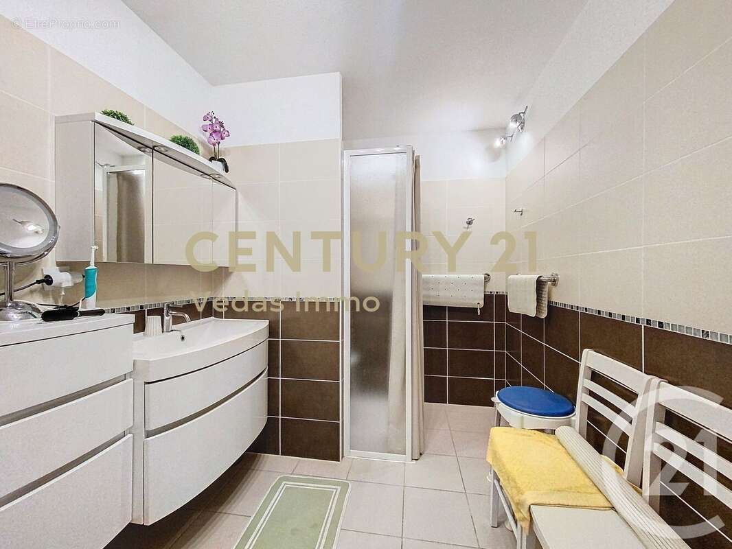 Appartement à JUVIGNAC