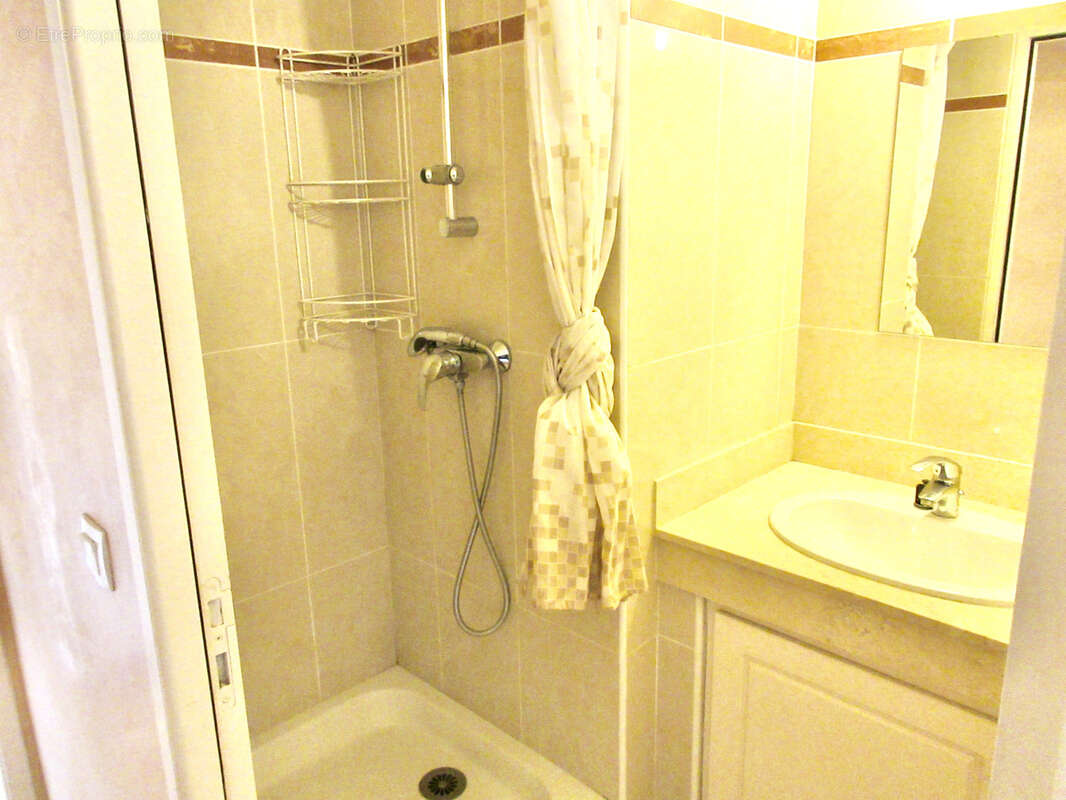 Appartement à MARSEILLE-8E