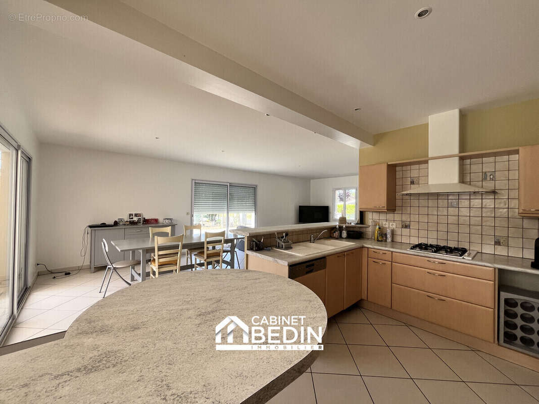 Maison 130 m² à Le Taillan-Medoc  - photo 3