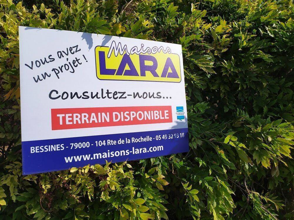 Terrain à SAINT-MAXIRE