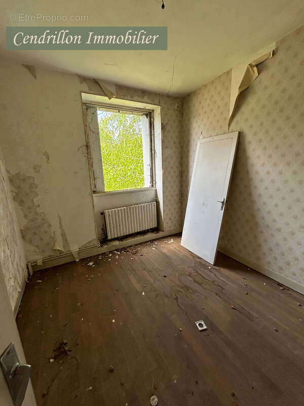 Projet de Rénovation : Ensemble Immobilier (2 Maisons + 2 Granges) sur 1537 m2 - photo 10