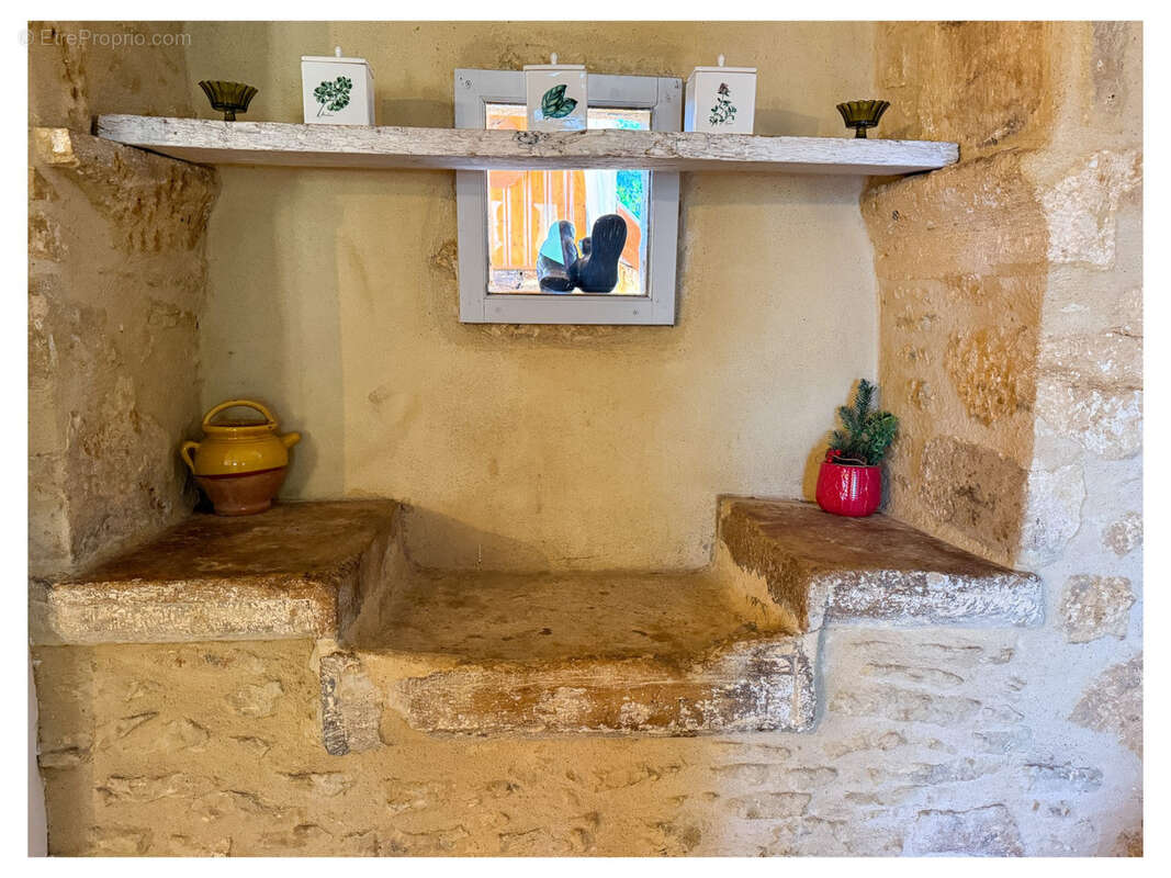 Maison à SAINT-AMAND-DE-COLY