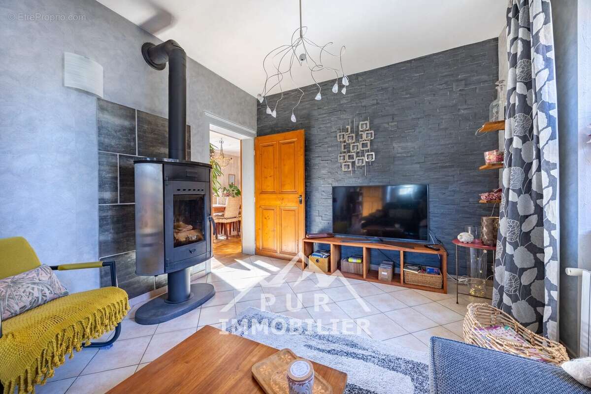 Maison à VIUZ-EN-SALLAZ