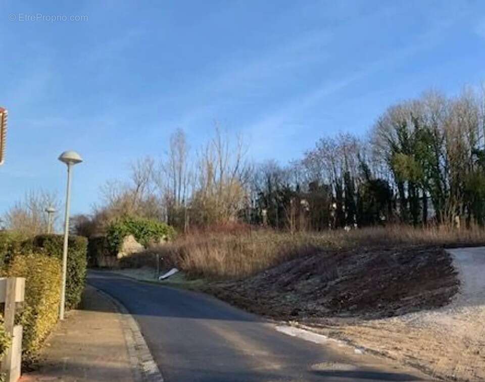 Terrain 359 m² à Lumigny-Nesles-Ormeaux  - photo 4