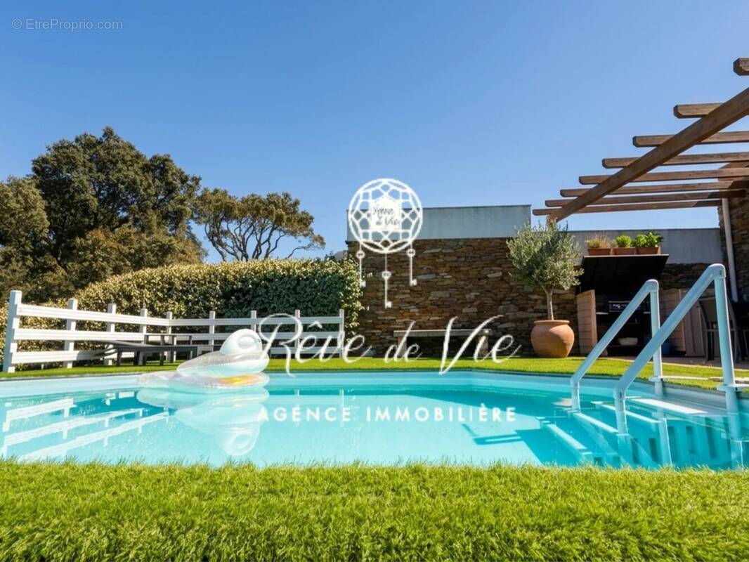 Maison à BORMES-LES-MIMOSAS