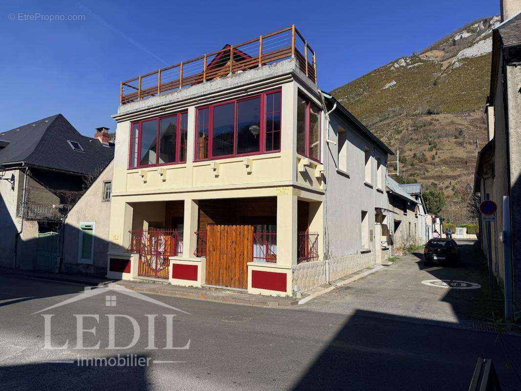Maison à CAMPAN